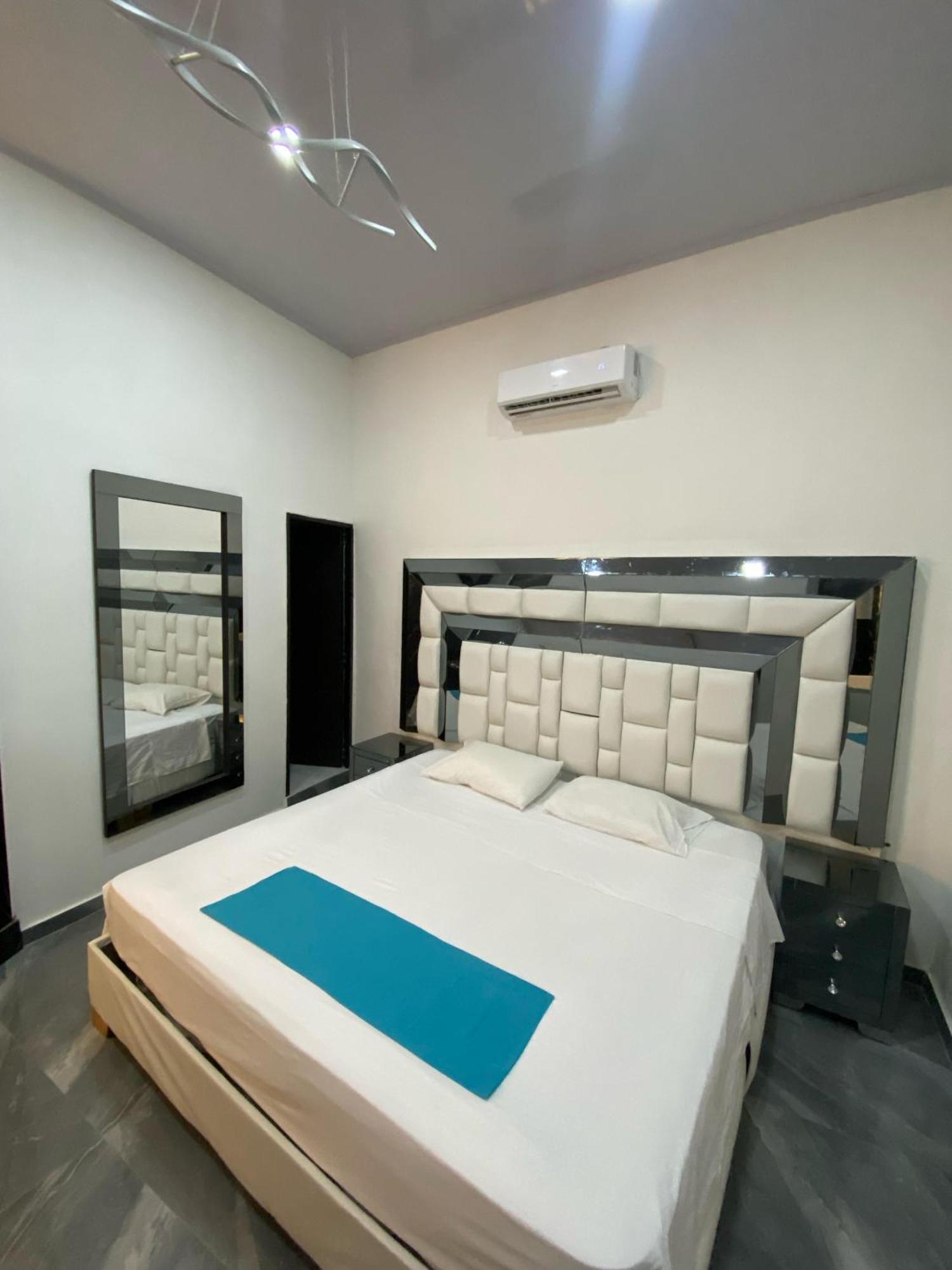 Hotel Hostal Caps Cartagena Kültér fotó